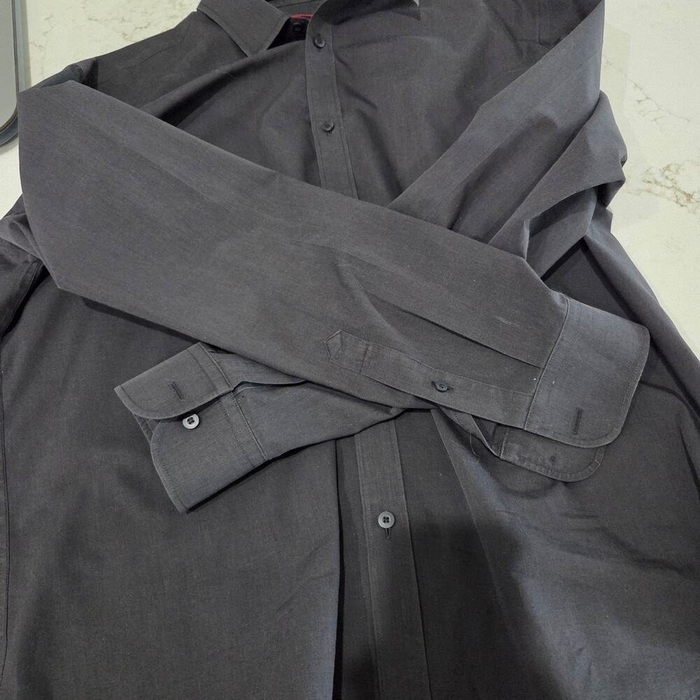 Men's UNTUKit Wrinkle Free Long Sleeve Dress/Casual Shirt, Size XL - Picture 9 of 10